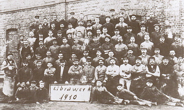 Already a considerable number of industrial employees (50) in 1910
